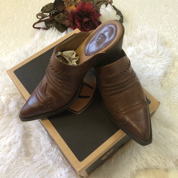 ARIAT BOOTS  WESTERN  SIZE 7 B NEW - Picture 6 of 11